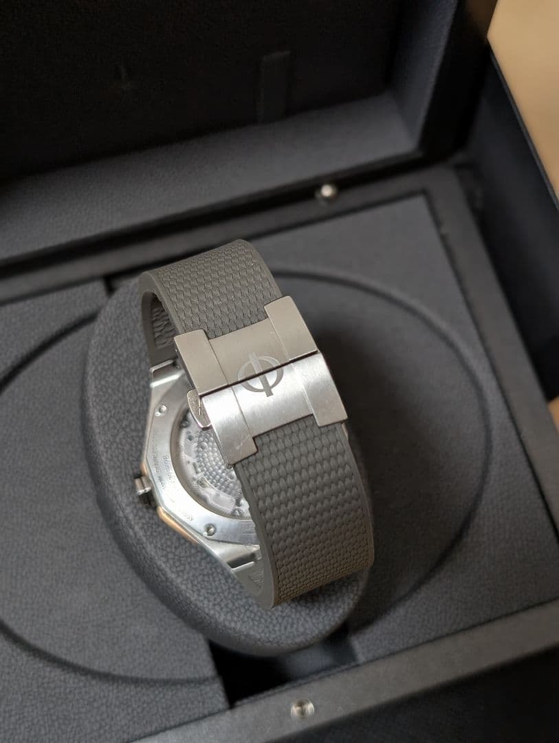 蒼井あすか　Baume & Mercier Riviera 10720