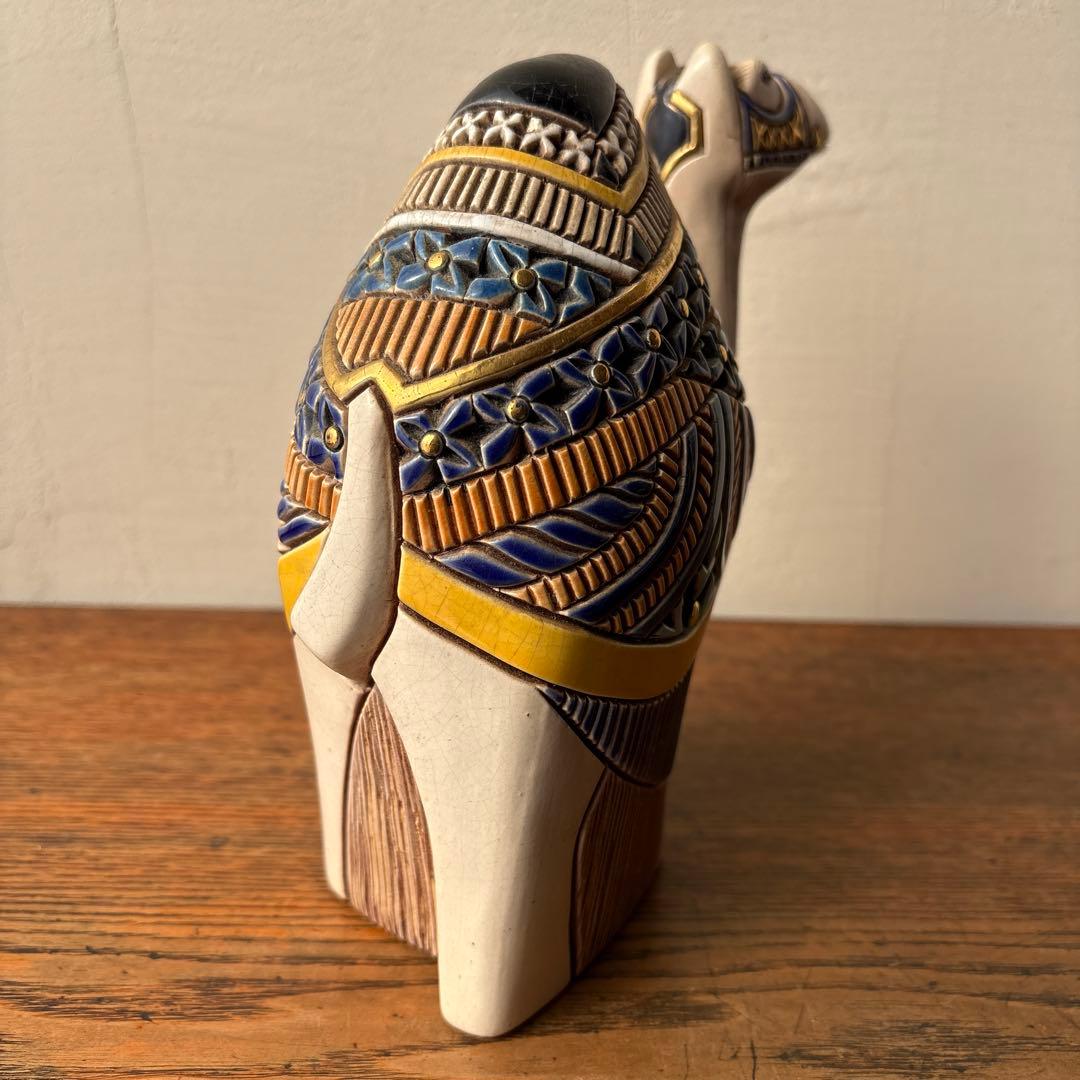 アーテサニア リンコナダ社 ウルグアイ 白いラクダ 焼物 オブジェ