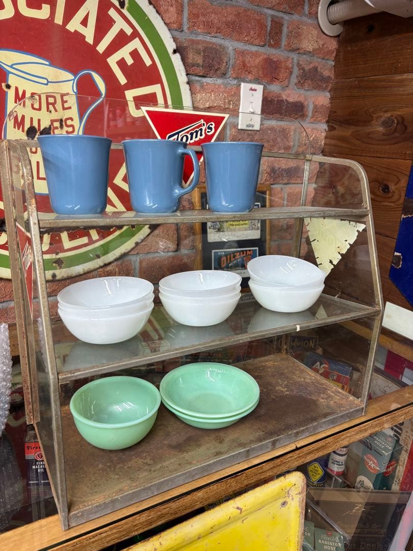 Tom's ヴィンテージショーケース