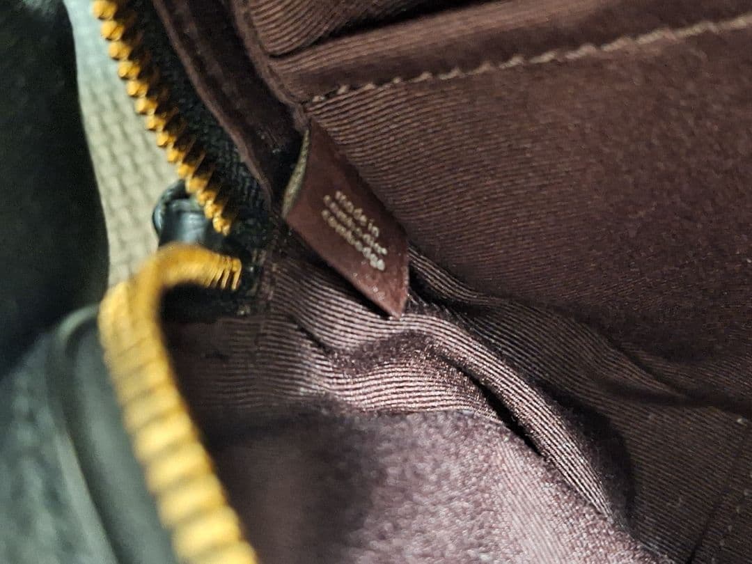 COACH ブラックレザー ショルダーバッグ