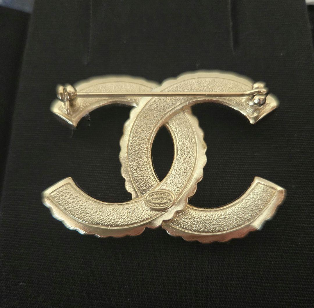 極美品❤CHANELブローチ◾CCロゴ◾ゴールドベース◾ラインストーン　パール