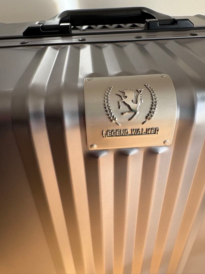 キャリーケース　スーツケース　レジェンドウォーカー　アルミ