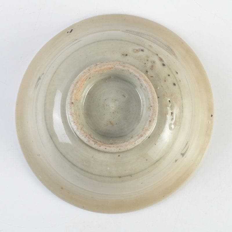 伊万里焼　出土品　鉄絵　草文　茶碗　共箱　V　9520