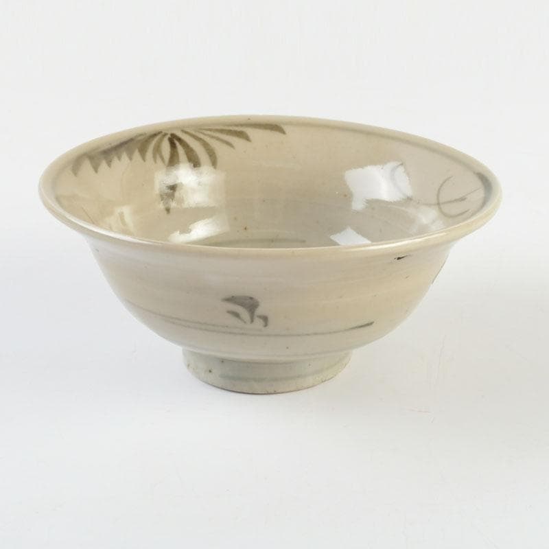 伊万里焼　出土品　鉄絵　草文　茶碗　共箱　V　9520