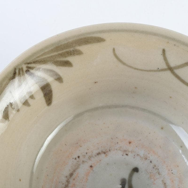 伊万里焼　出土品　鉄絵　草文　茶碗　共箱　V　9520