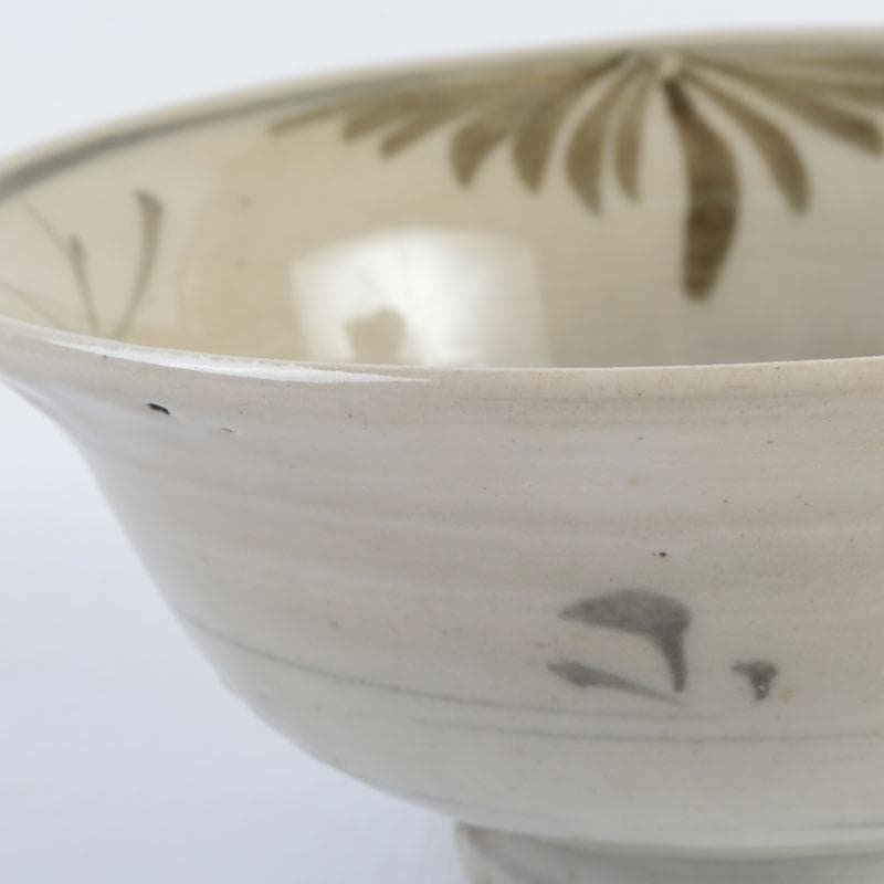 伊万里焼　出土品　鉄絵　草文　茶碗　共箱　V　9520