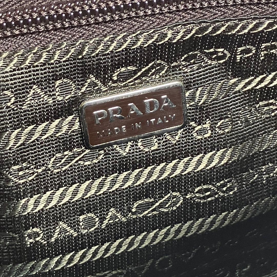 PRADA プラダ ショルダーバッグ セミショルダー 肩掛け レザー