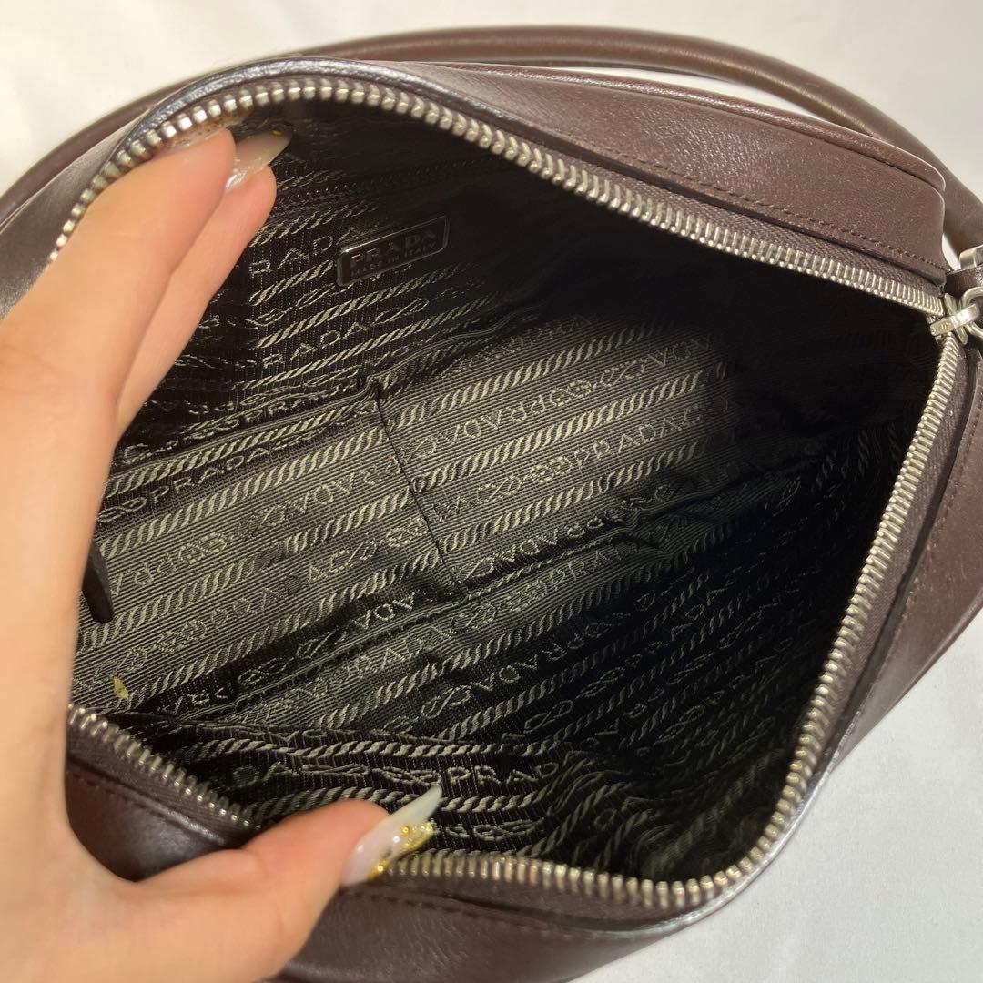 PRADA プラダ ショルダーバッグ セミショルダー 肩掛け レザー