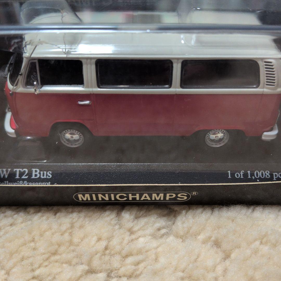 【新品未使用】VW T2 Bus ミニカー パステルホワイト/カサンロット