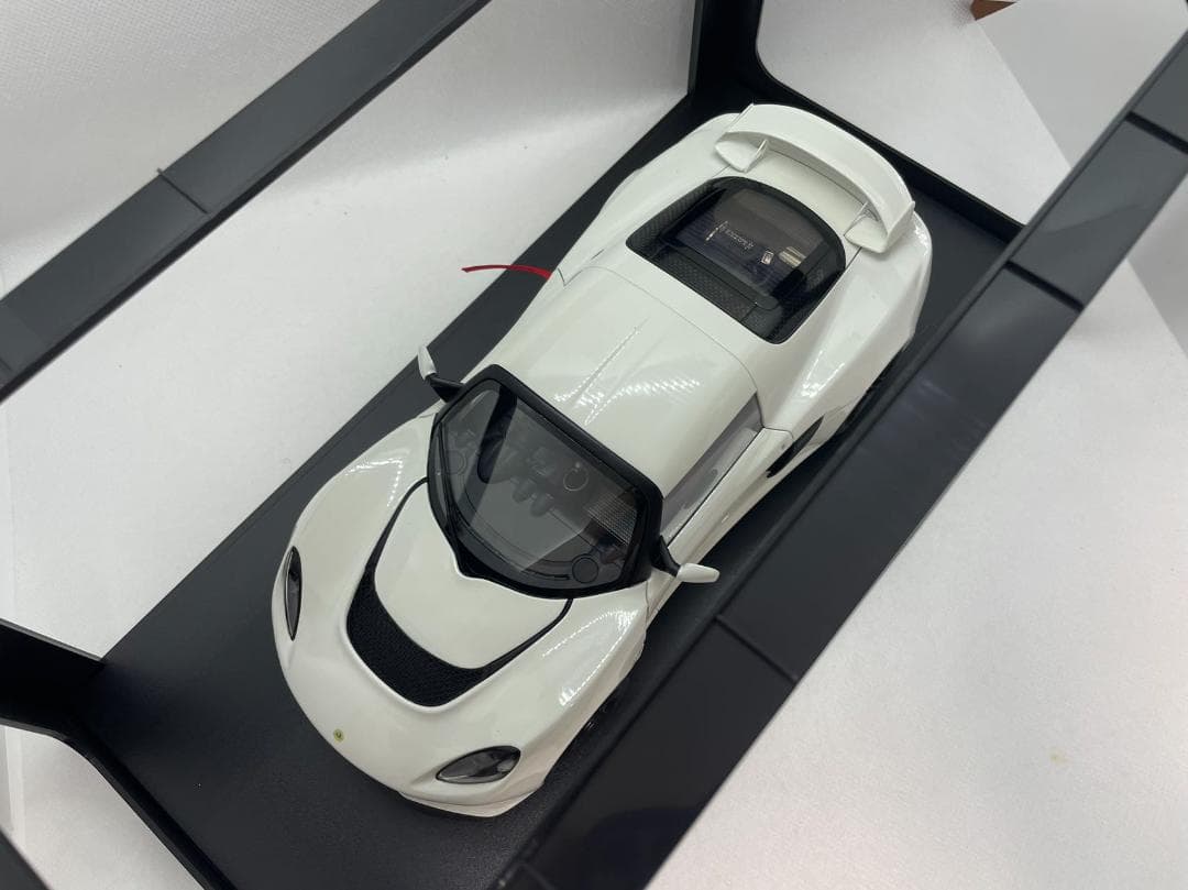 101-006 オートアート 1/18 ロータス エキシージ S White