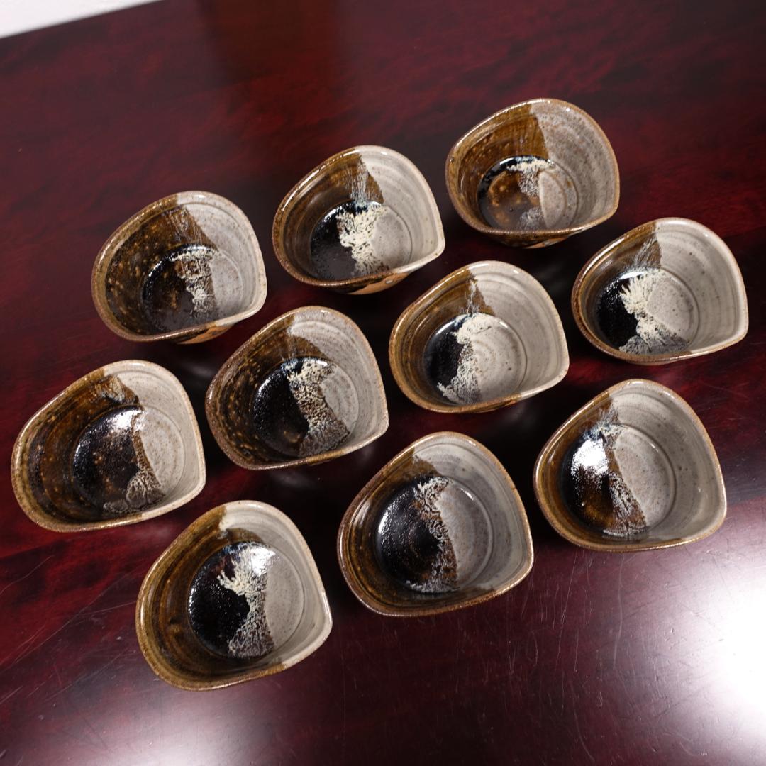 貴重な10客揃い 朝鮮唐津 沓形 向付 10客 在銘