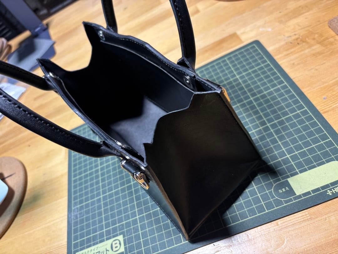 チャリー出品です。