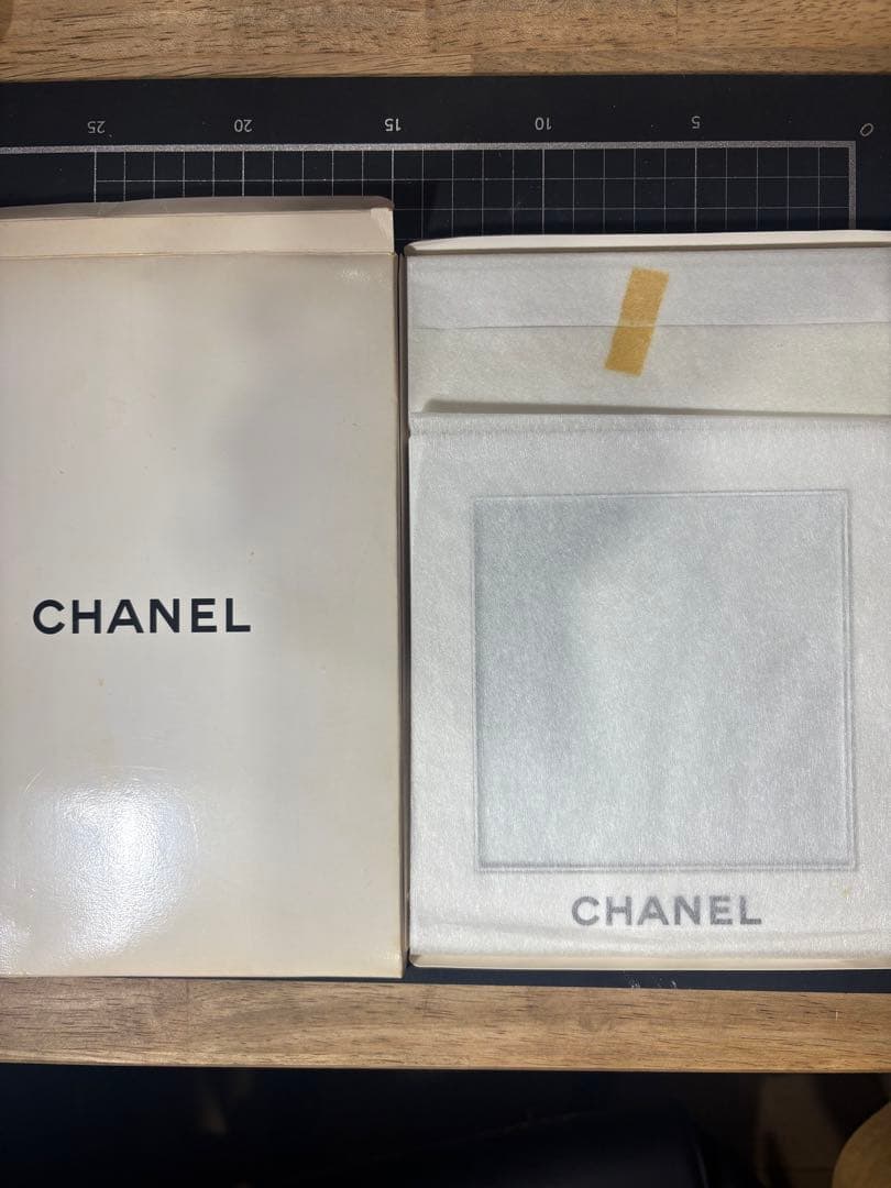 CHANEL 回転式スタンドミラー
