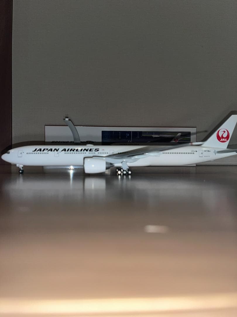 JAL Boeing777-300ER 1/200スケール　モデルプレーン