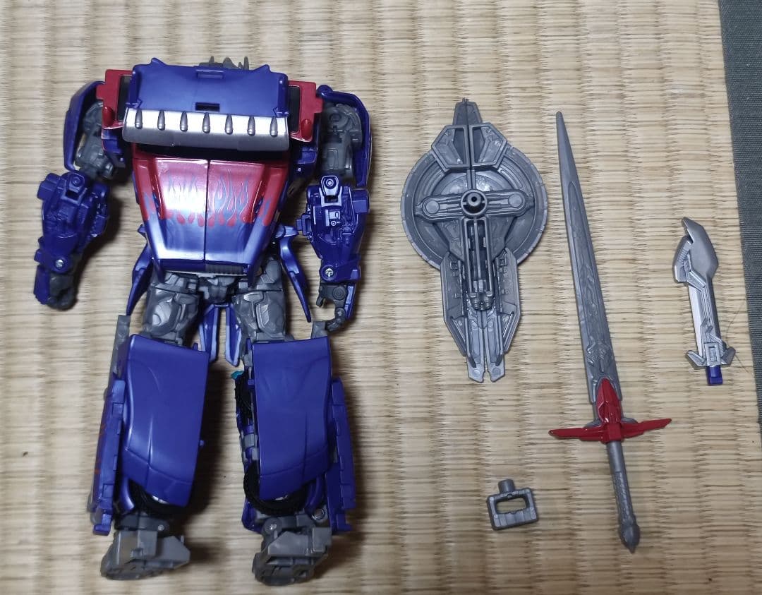 トランスフォーマー　スタジオシリーズ　TS-03 オプティマスプライム