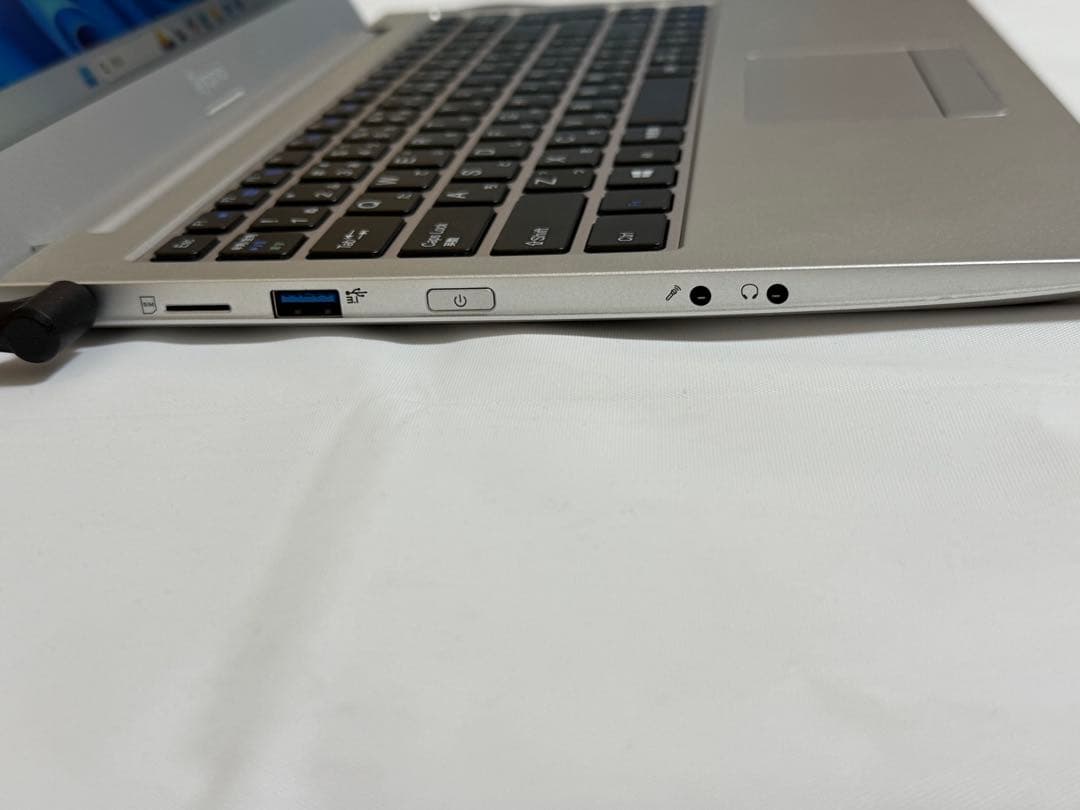 美品　ノートパソコン liyama Corei5-8265U NVMeSSD