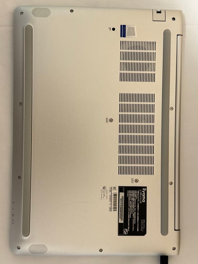 美品　ノートパソコン liyama Corei5-8265U NVMeSSD