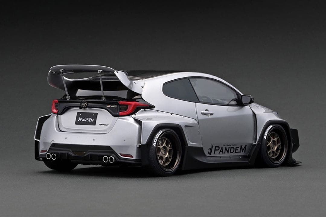 イグニッションモデル IG2904 YARIS (4BA) Silver ヤリス