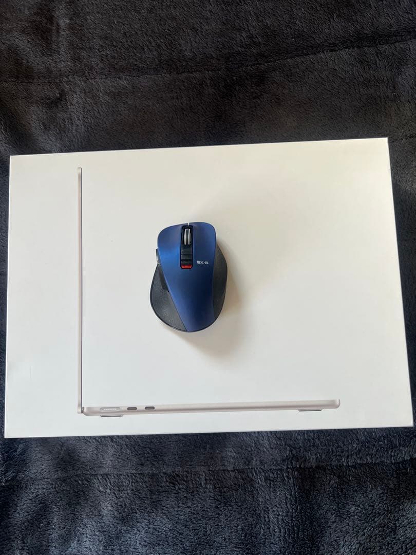 ゴールド MacBook本体 薄型デザイン 付属品完備