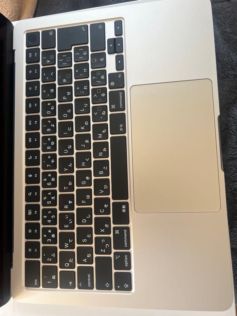 ゴールド MacBook本体 薄型デザイン 付属品完備