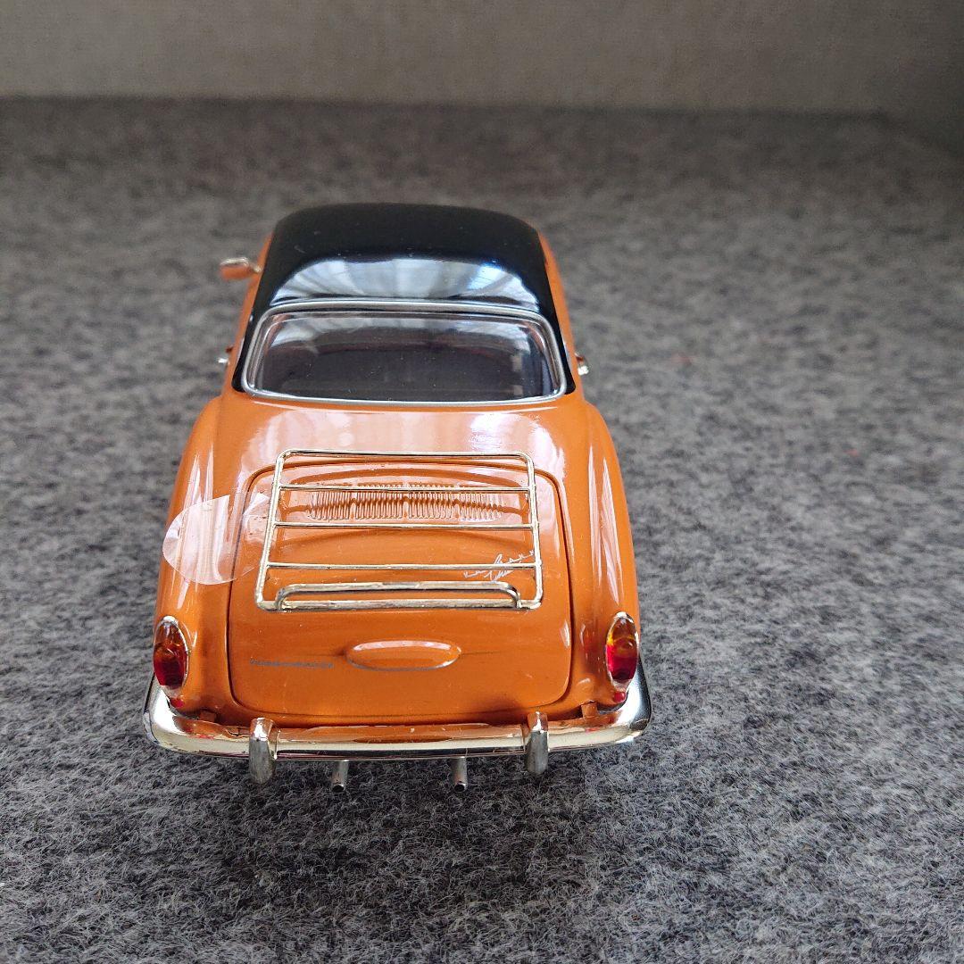 ミニチャンプス　ミニカー　カルマンギア