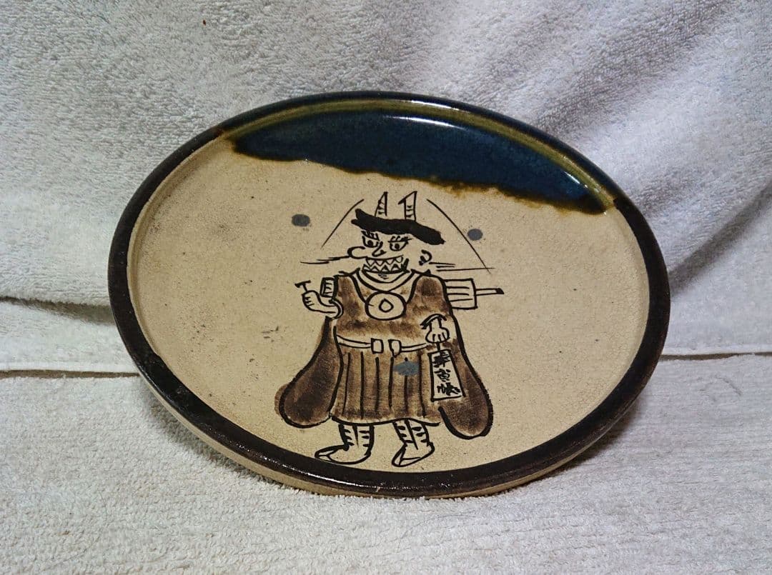 行灯皿陶器製 手描きキャラクター皿T169