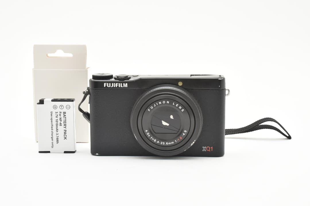 ■ 現状品 ■ FUJIFILM XQ1 訳あり