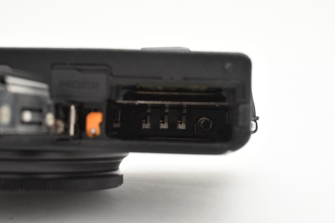 ■ 現状品 ■ FUJIFILM XQ1 訳あり