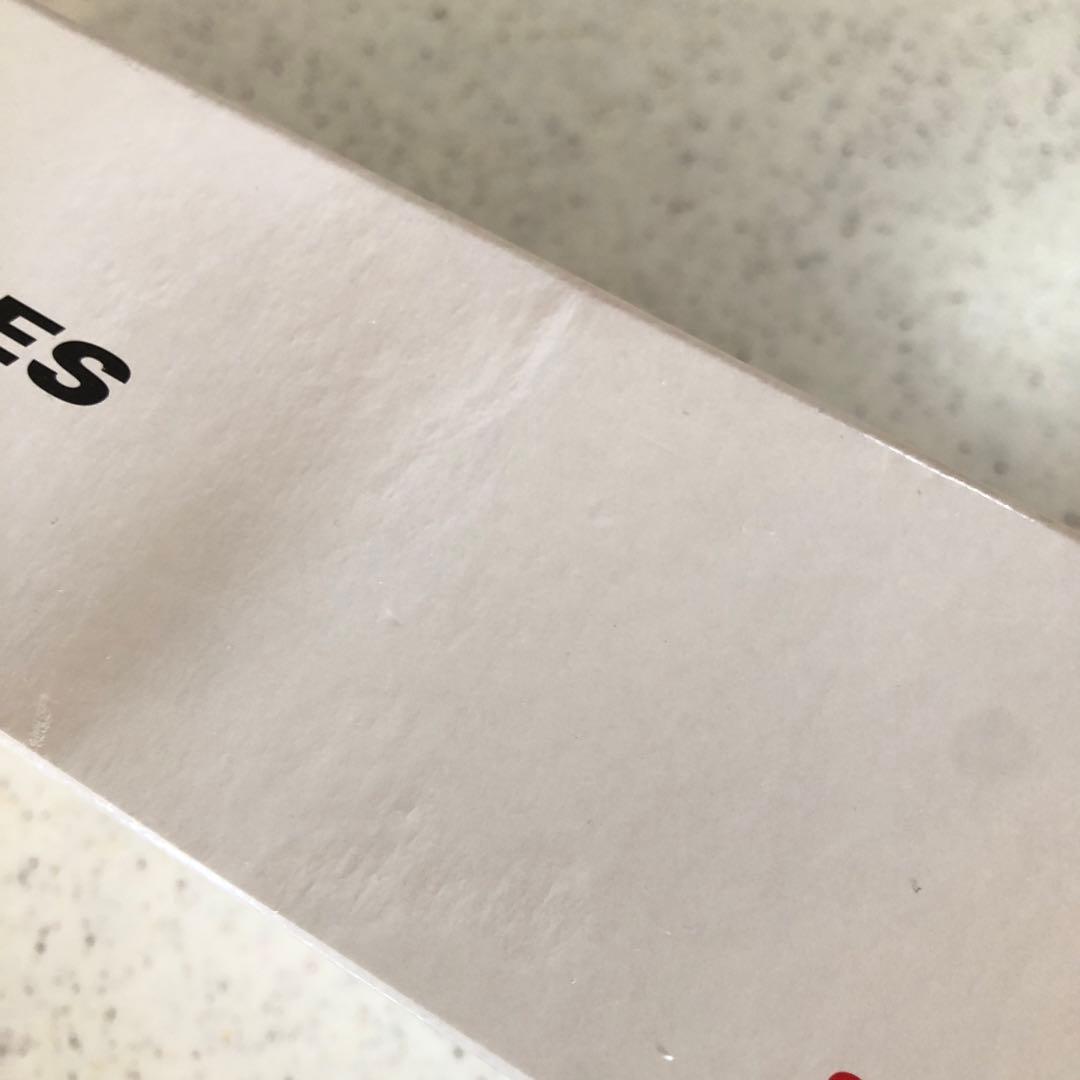 【限定品】J-AIR ミニオンジェット エンブラエル190 1:100スケール