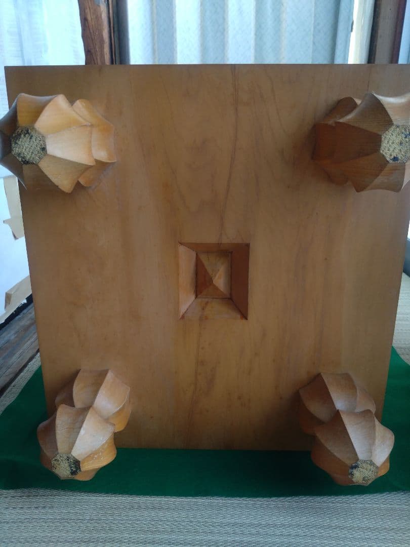 値下げ【囲碁】国産本榧　極厚　8寸碁盤＋本蛤、那智黒28号付き