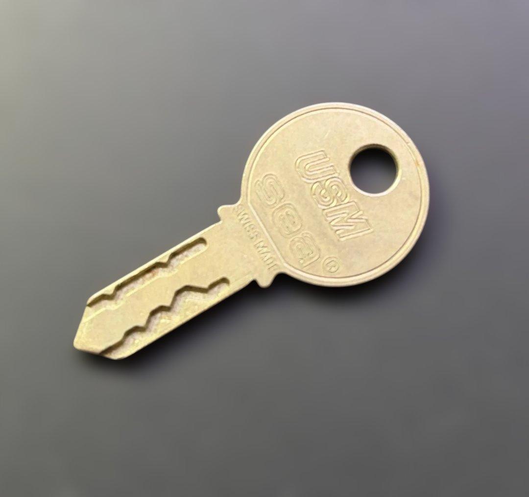 USM Haller ２列２段サイドボード キャビネット