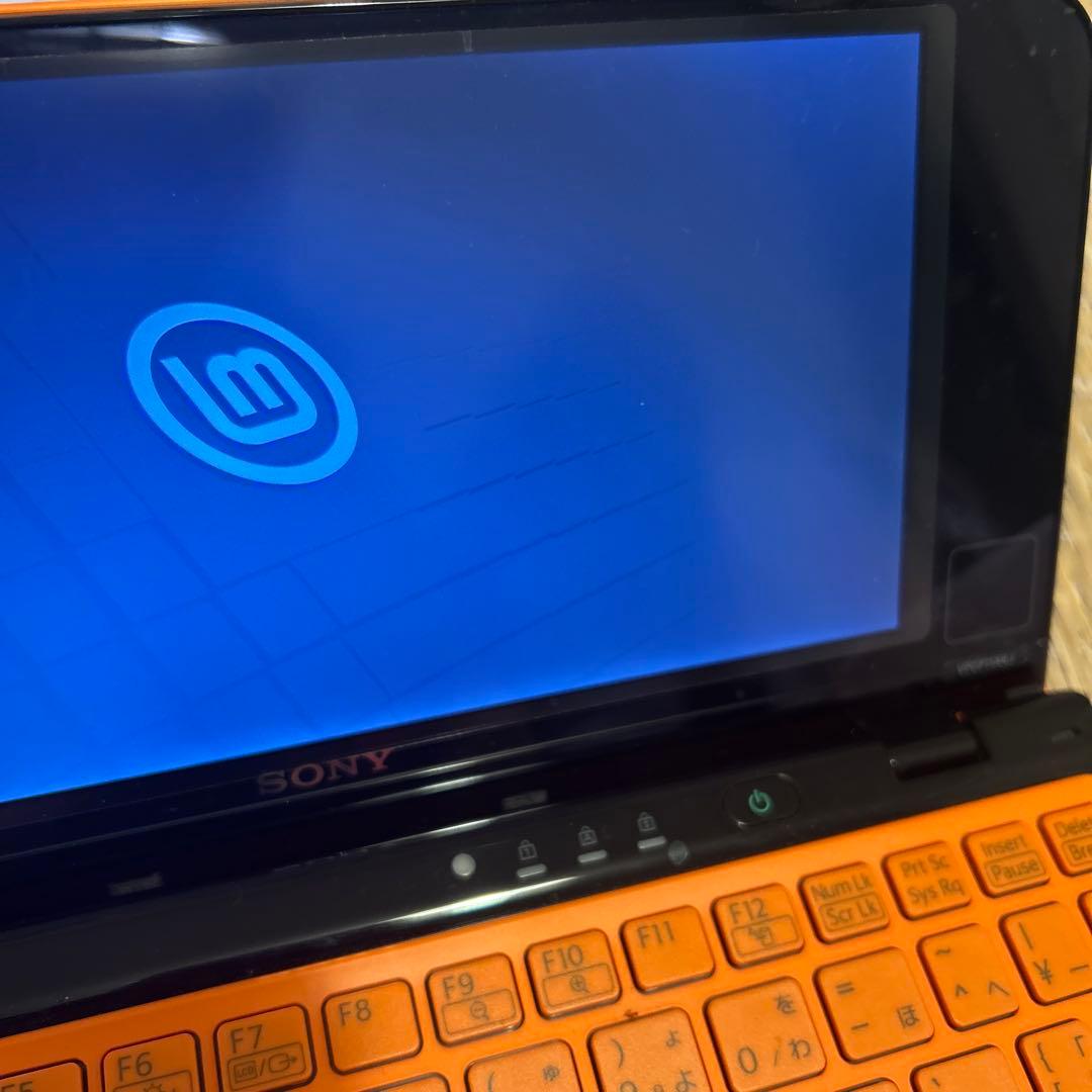 SONY VAIO オレンジ　ノートPC VPCP11AKJ