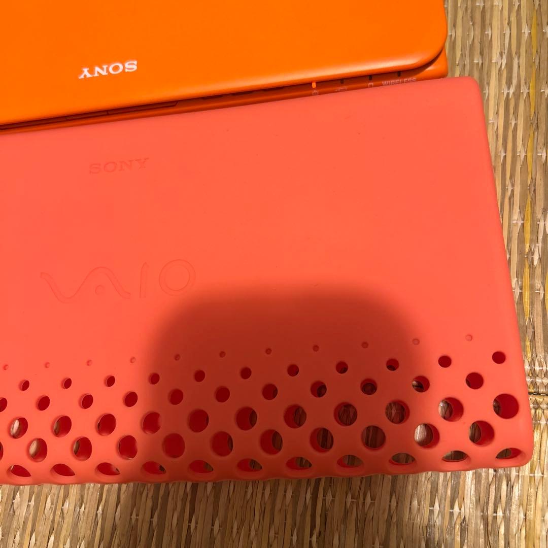 SONY VAIO オレンジ　ノートPC VPCP11AKJ