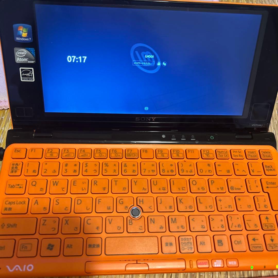 SONY VAIO オレンジ　ノートPC VPCP11AKJ