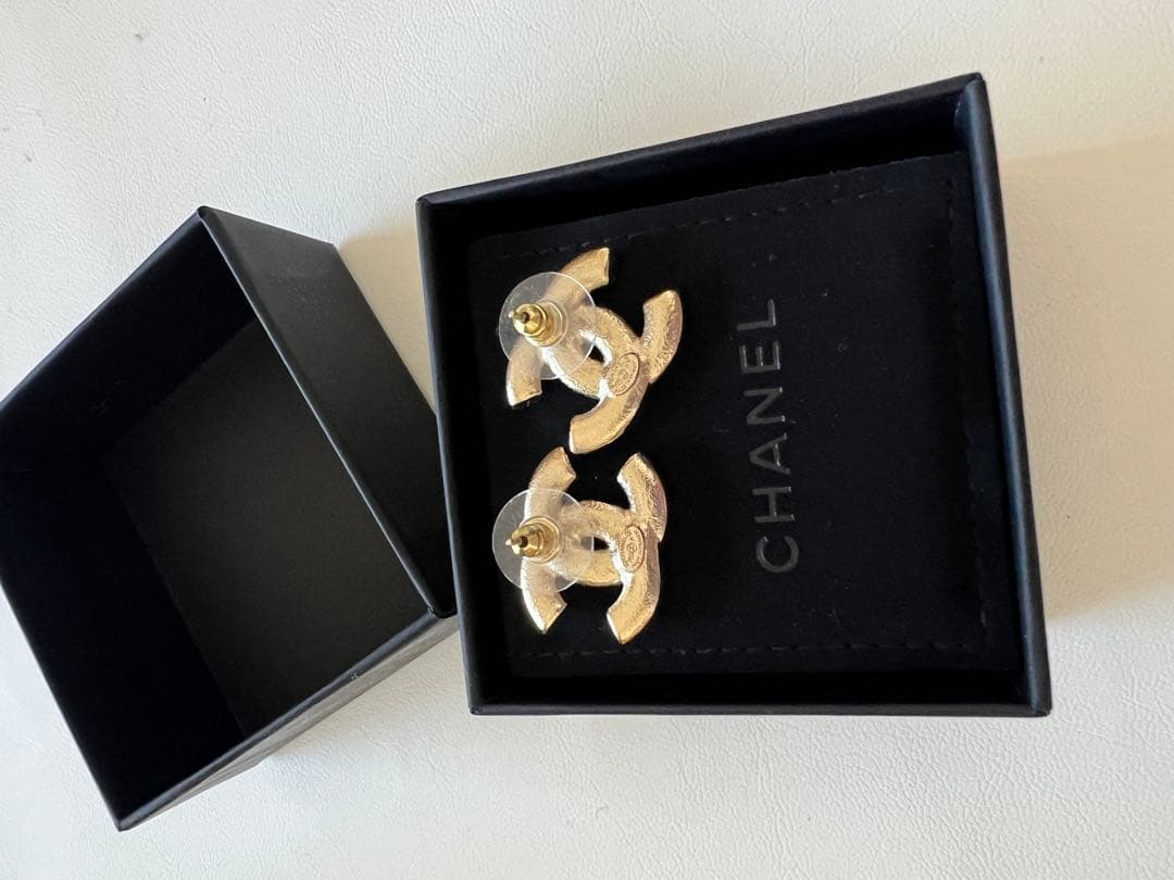 【セール】CHANEL CCロゴ クリスタルピアス