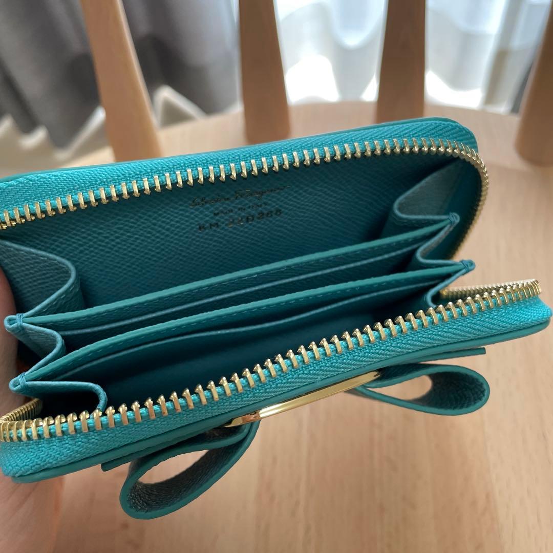 新品】フェラガモ　ケース　ミニ財布