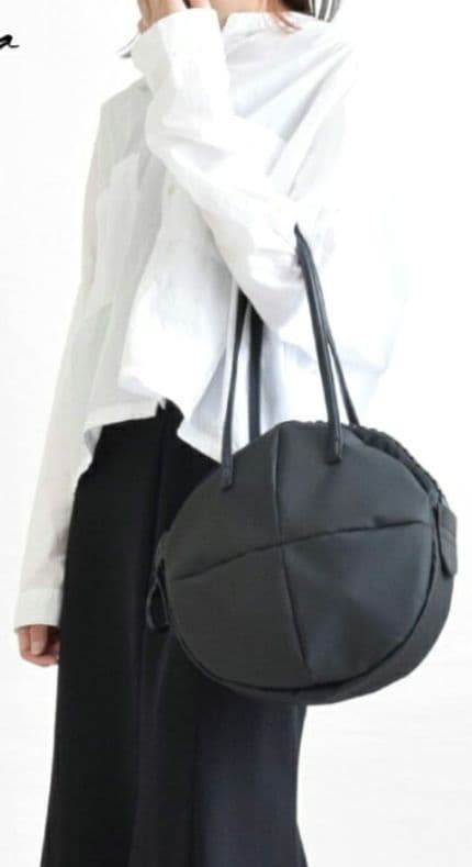 カワカワ　kawakawa 　レザー　丸ビスバッグ　　トート　肩掛け