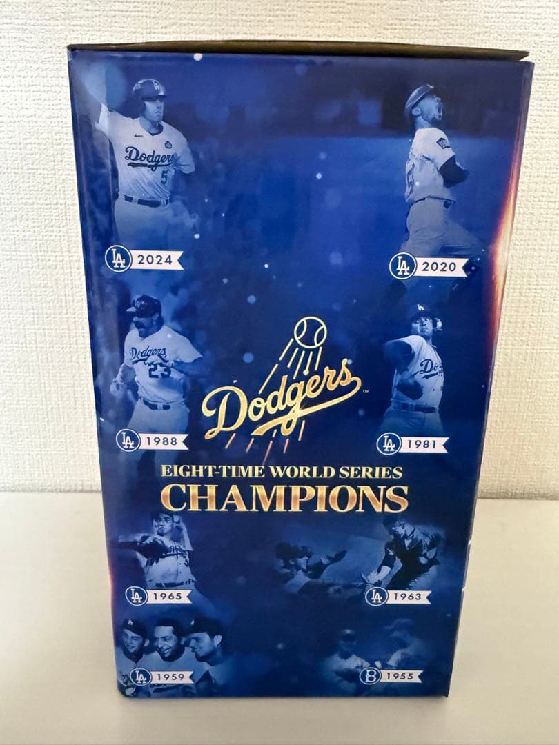 ワールドシリーズトロフィー レプリカ　ドジャース　6/17試合配布