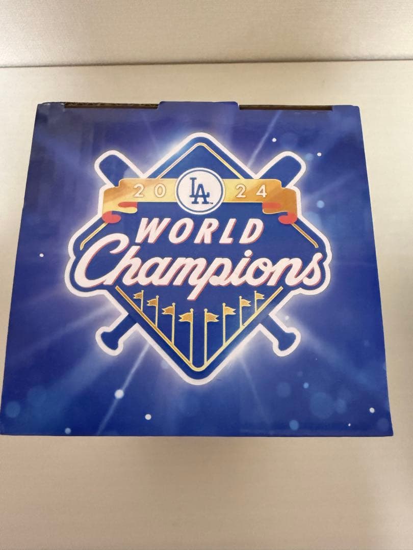 ワールドシリーズトロフィー レプリカ　ドジャース　6/17試合配布