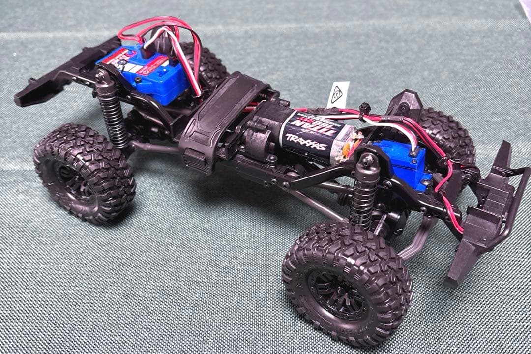 トラクサス　TRX4M ディフェンダー　　美品　完成品クローラーラジコン