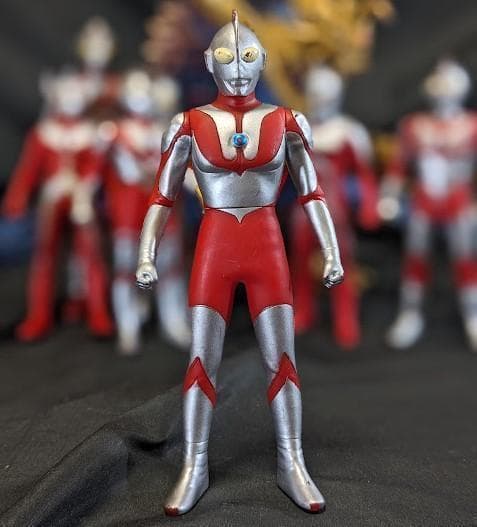 Ｕキラーザウルス＆メビウス＋ウルトラ６兄弟（バンダイ）ソフビ２体＋６体セット