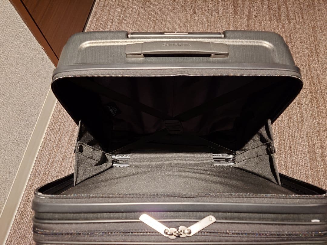 サムソナイト　エヴォア　スピナー　ローリングトート