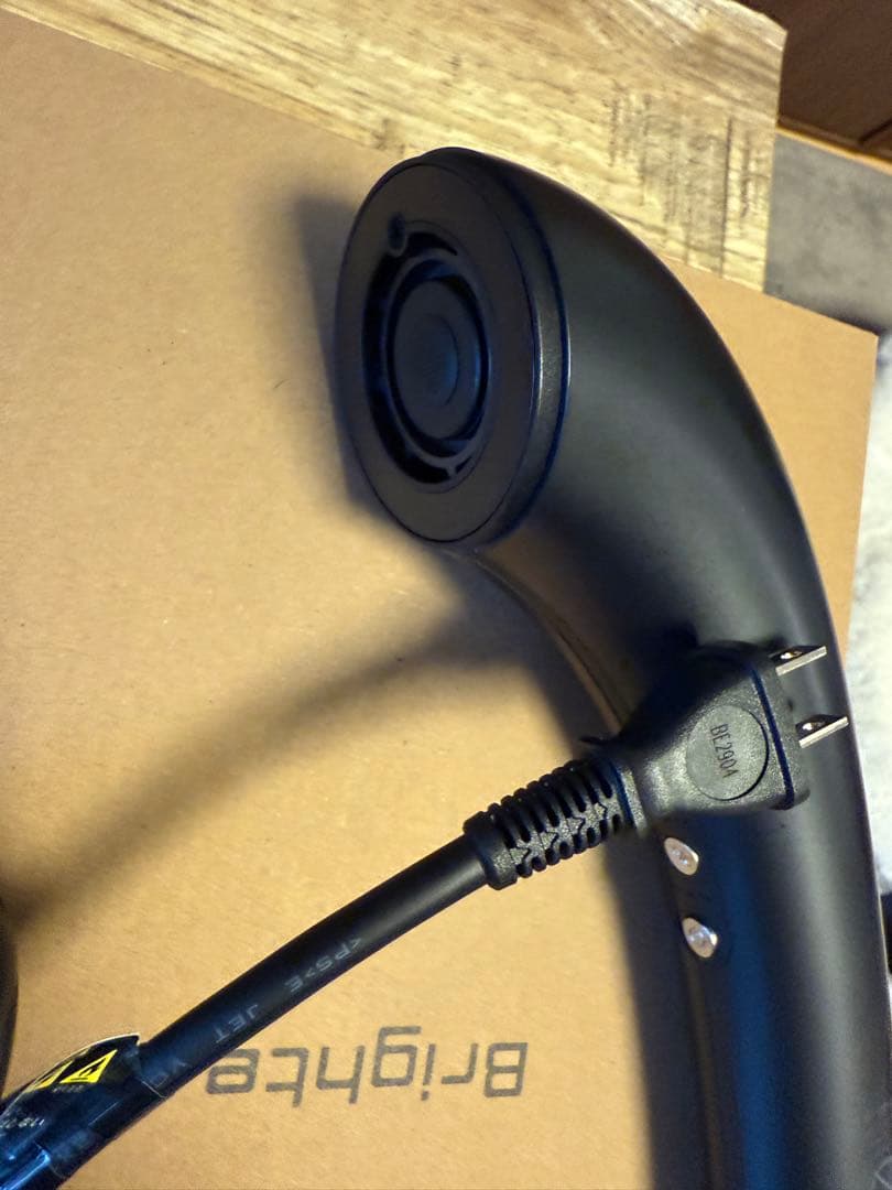 【週末限定値下げ】Brighte ヘアドライヤー＋スタンド