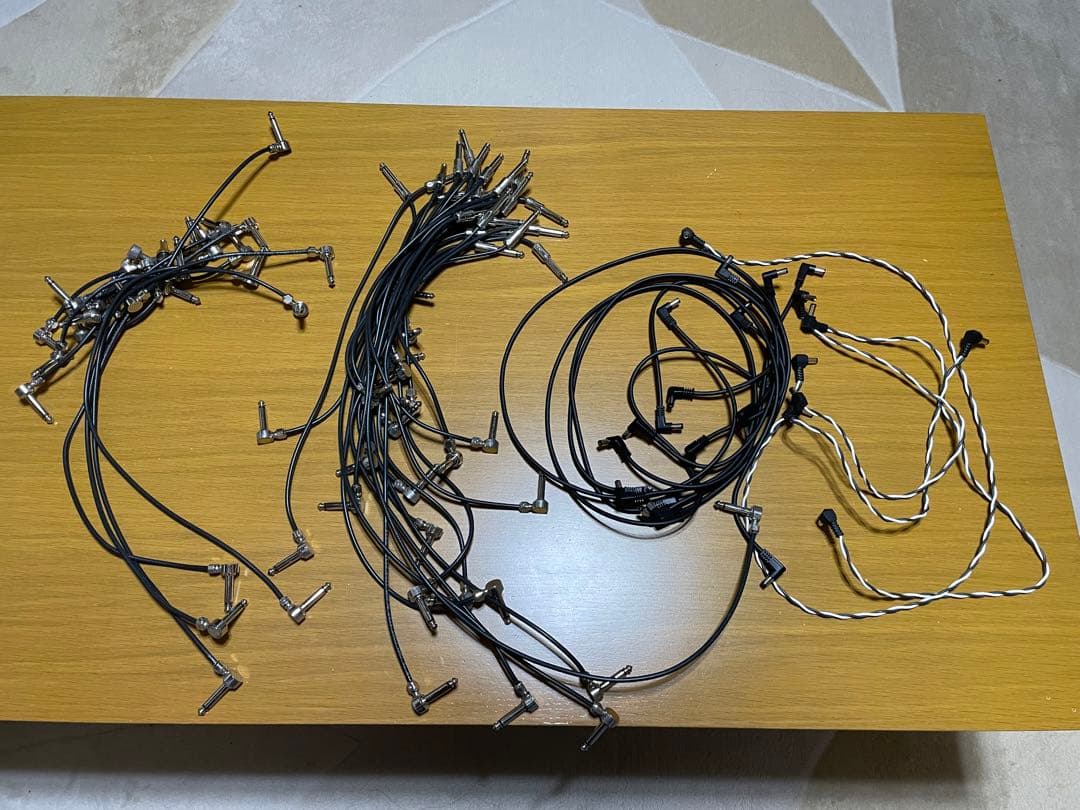 MONTREUX Belden ソルダーレスパッチケーブル、オヤイデDCケーブル