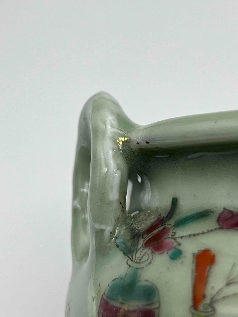 清光緒時代 豆青釉皮球花双系耳三足香炉　【旧家蔵出し】　精密繊細(E-54)