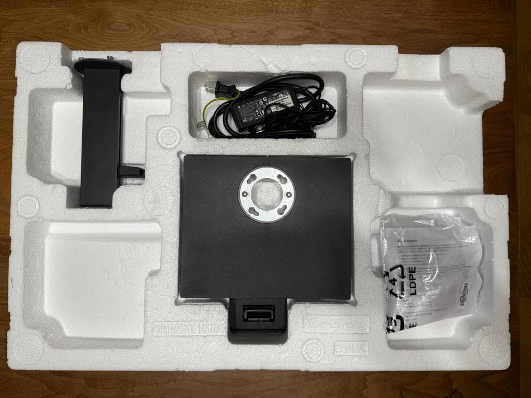 HP 27f 4k モニター本体