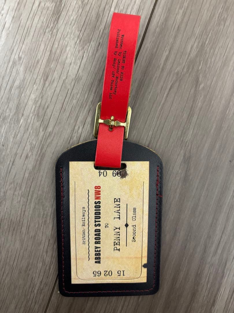 ビートルズ アビーロードスタジオ ネームタグ