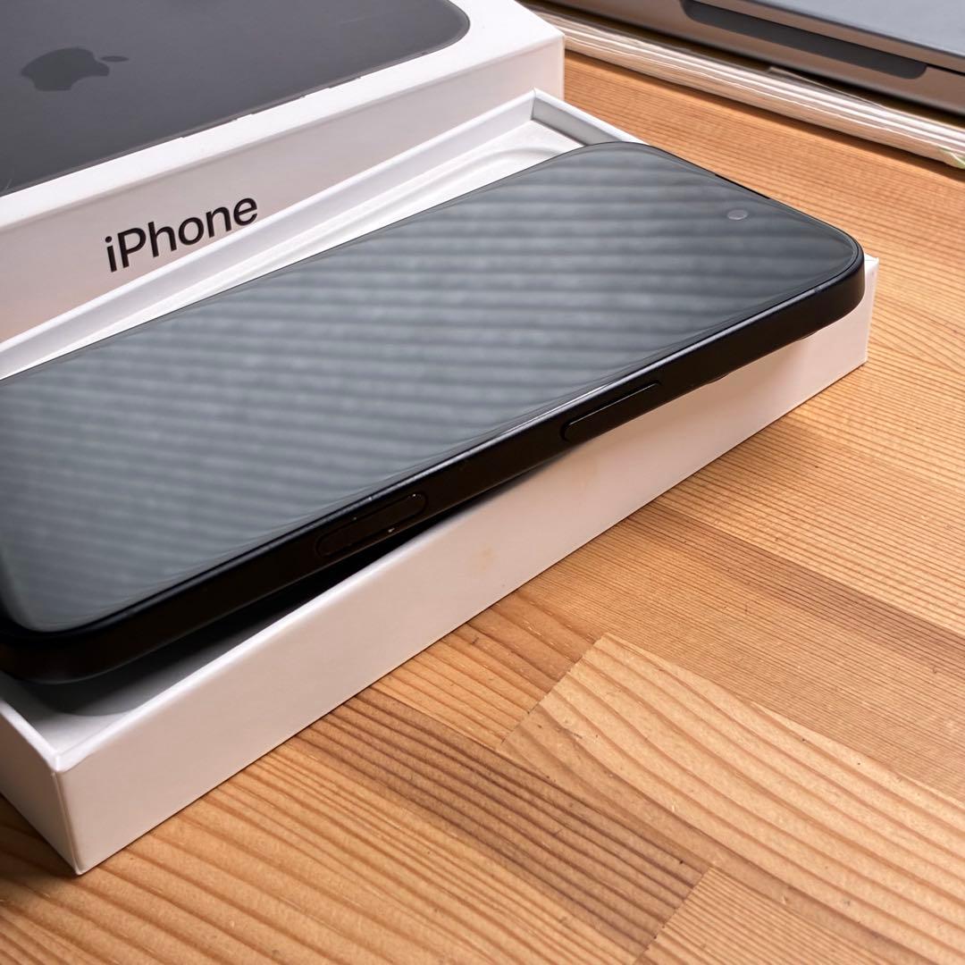iPhone 16 ブラック 128GB