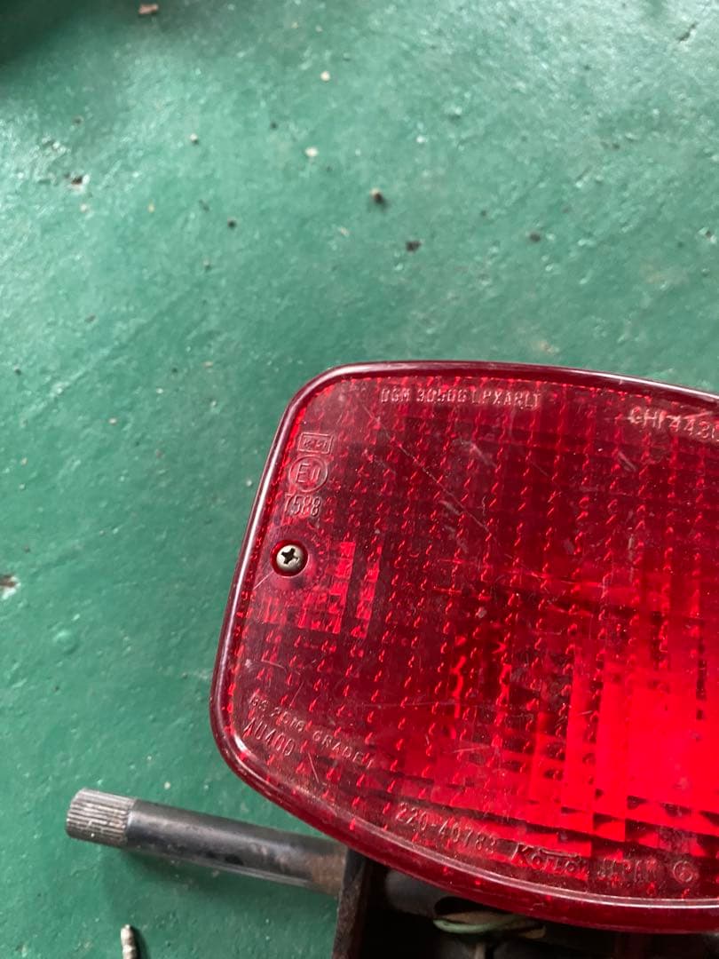 Z400FX Z400J Z550FX テールランプブラケット　ウィンカーステー