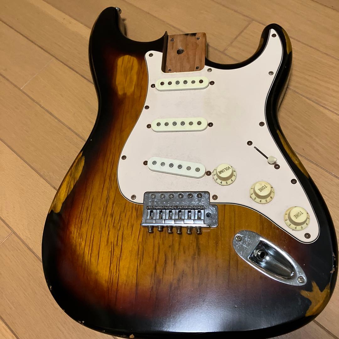 レリック仕様⭐︎ストラトキャスター サンバースト